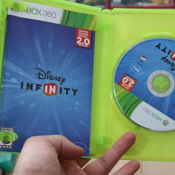 Disney Infinity -- 2.0 Edition (Microsoft Xbox 360, 2014) - Picture 4 of 4